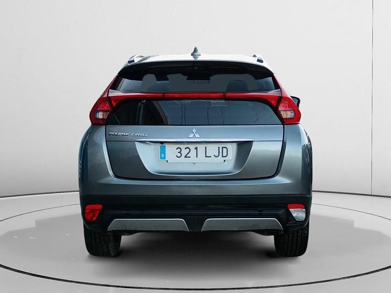 Usado Mitsubishi Eclipse Cross Spirit 165 CV (121 kW) 2020 Gris SUV