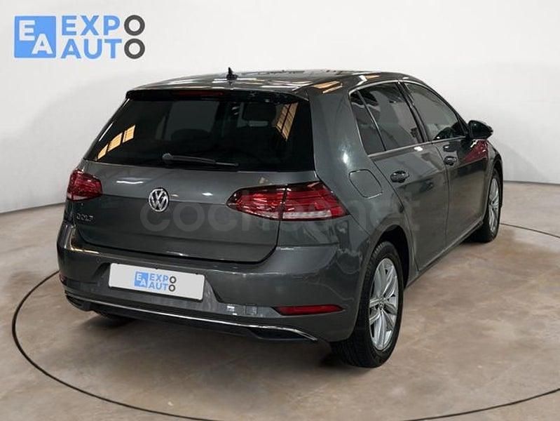 Usado VW Golf VII Advance 150 CV (110 kW) 2020 Gris / plata Berlina