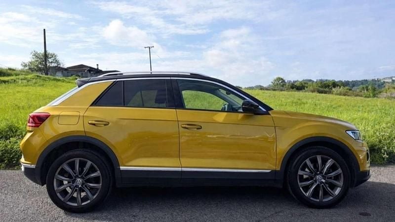 Usado VW T-Roc Sportline 190 CV (139 kW) 2018 Amarillo SUV