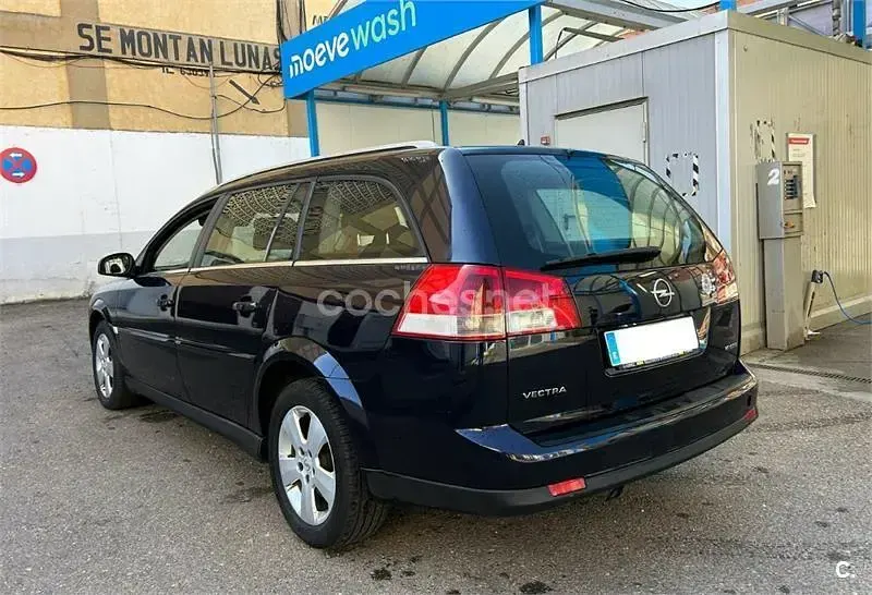 Usado Opel Vectra Elegance 177 CV (130 kW) 2005 Negro Familiar