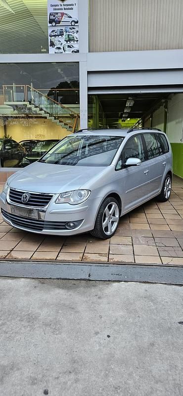 Gris Usado 2008 VW Touran Monovolumen | 5990 € (Precio justo) - Imagen 1/4