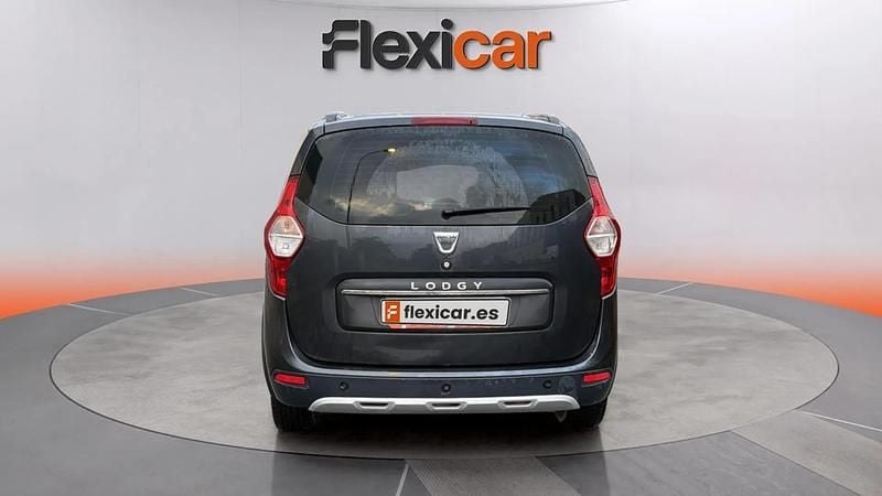 Usado Dacia Lodgy 116 CV (85 kW) 2021 Gris Monovolumen