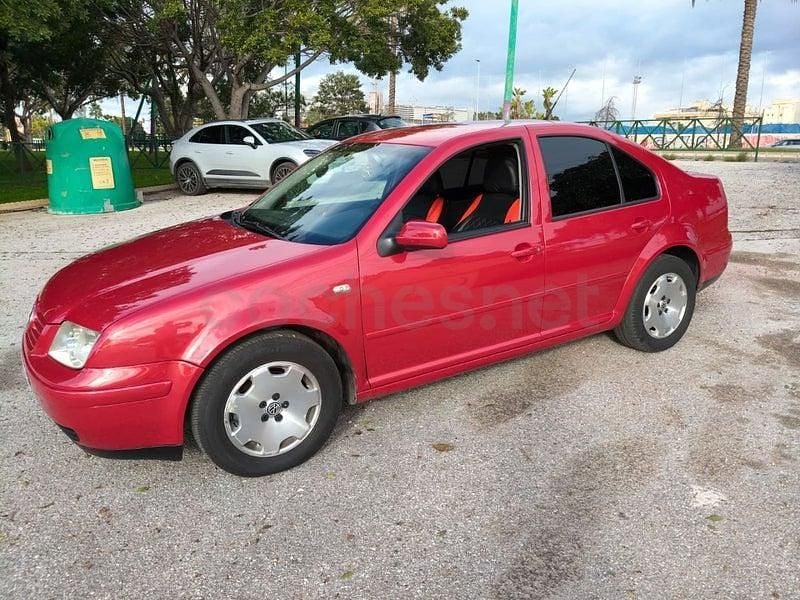 Granate Usado 2001 VW Bora Highline Berlina | 3500 € - Imagen 1/4