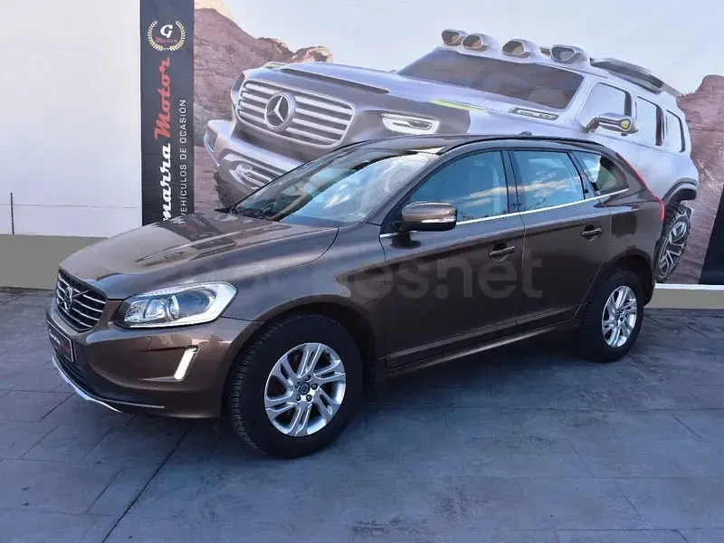 Käytetty Volvo XC60 Momentum 181 HP (133 kW) 2014 Ruskea Katumaasturi