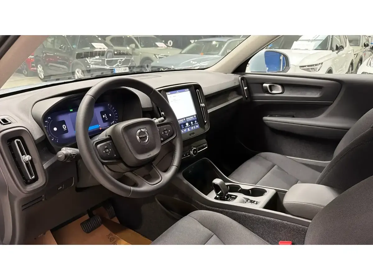 Nuevo Volvo XC40 163 CV (119 kW) 2026 Blanco SUV