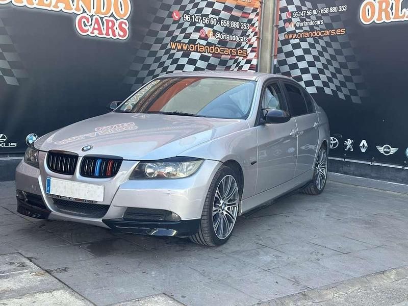 Usado BMW 318 Sport Line 129 CV (94 kW) 2006 Gris Berlina
