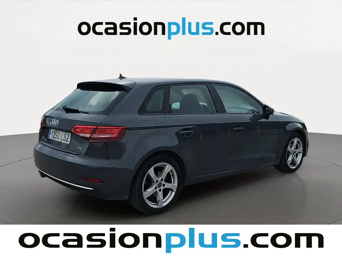 Usado Audi A3 Sport 150 CV (110 kW) 2018 Gris Berlina