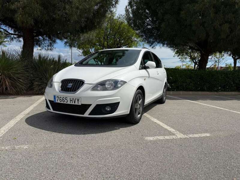 Blanco Usado 2014 Seat Altea XL Ecomotive Monovolumen | 9990 € (Precio justo) - Imagen 1/4