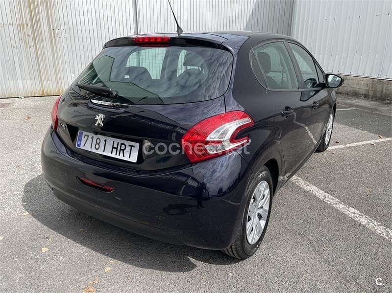 Usado Peugeot 208 Active 68 CV (50 kW) 2013 Azul Utilitario