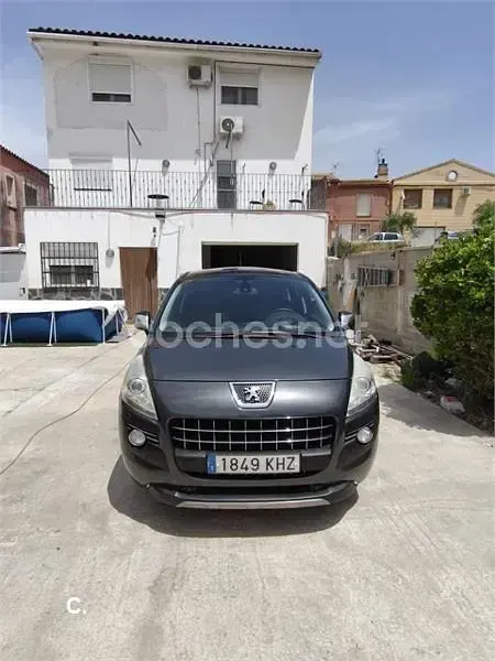 Usado Peugeot 3008 Premium 150 CV (110 kW) 2010 Negro Familiar