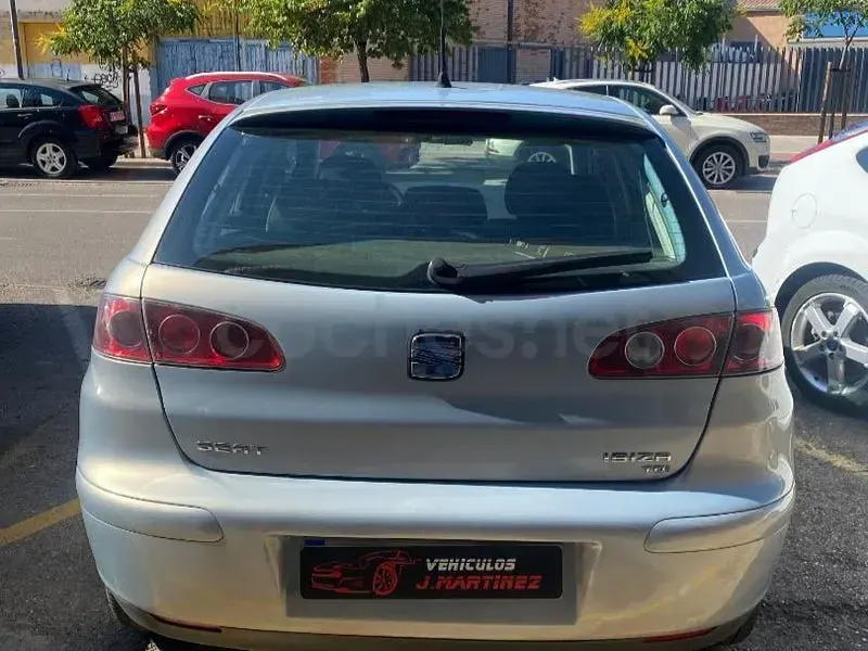 Usado Seat Ibiza Reference 100 CV (73 kW) 2005 Azul Utilitario
