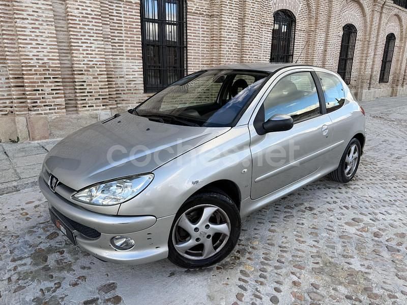 Gris / plata Usado 2005 Peugeot 206 Berlina | 2990 € (Precio justo) - Imagen 1/4