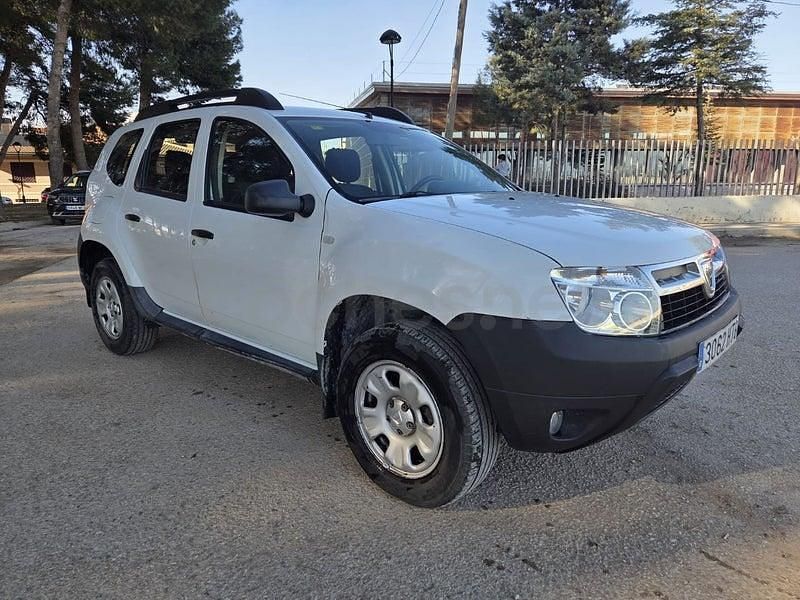 Usado Dacia Duster Ambiance 109 CV (80 kW) 2014 Blanco SUV