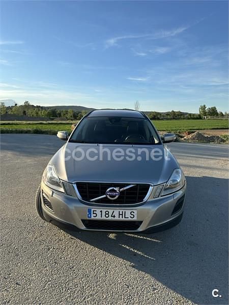 Usado Volvo XC60 Momentum 136 CV (100 kW) 2012 Gris / plata SUV