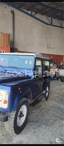 Usado Land Rover Defender 112 CV (82 kW) 1989 Azul Familiar