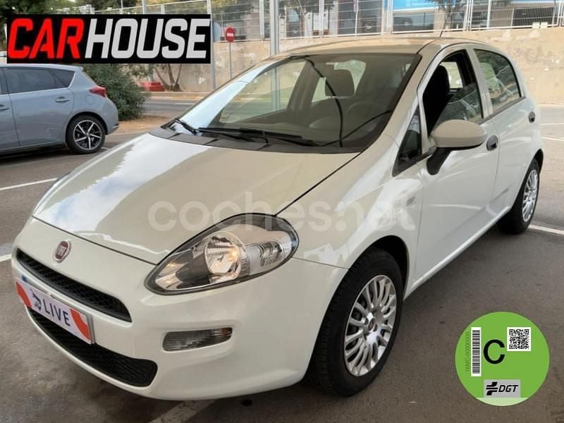Blanco Usado 2016 Fiat Punto Young Berlina | 7800 € (Precio justo) - Imagen 1/4