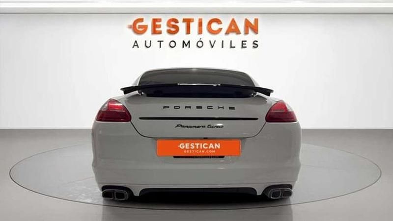 Usado Porsche Panamera Turbo 500 CV (367 kW) 2011 Blanco Berlina