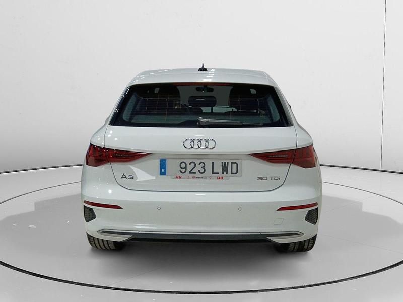 Usado Audi A3 Advanced 116 CV (85 kW) 2022 Blanco Berlina