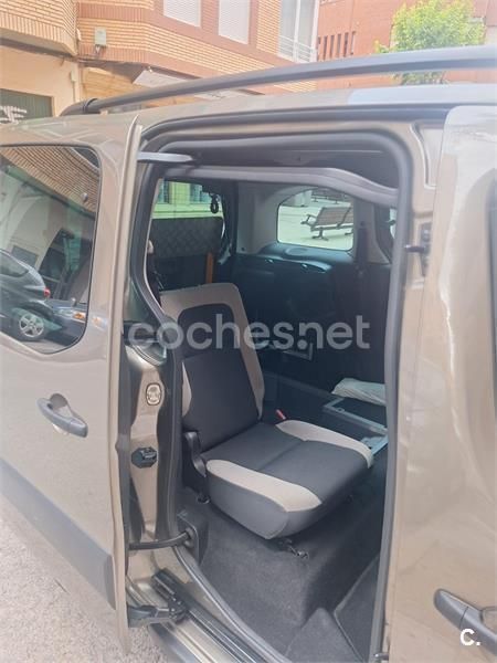 Gris / plata Usado 2013 Citroën Berlingo XTR Monovolumen | 17.000 € - Imagen 1/1