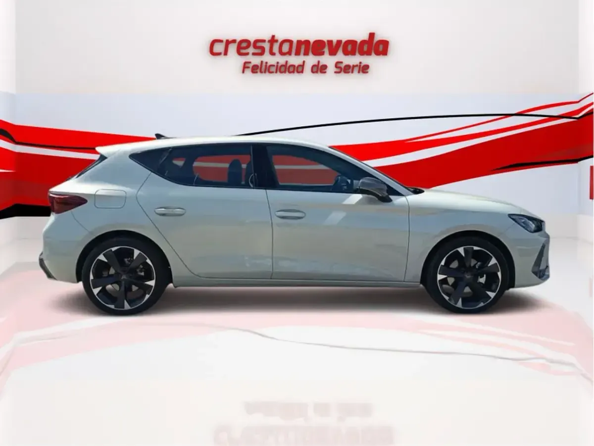 Usado Cupra Leon 204 CV (150 kW) 2025 Blanco