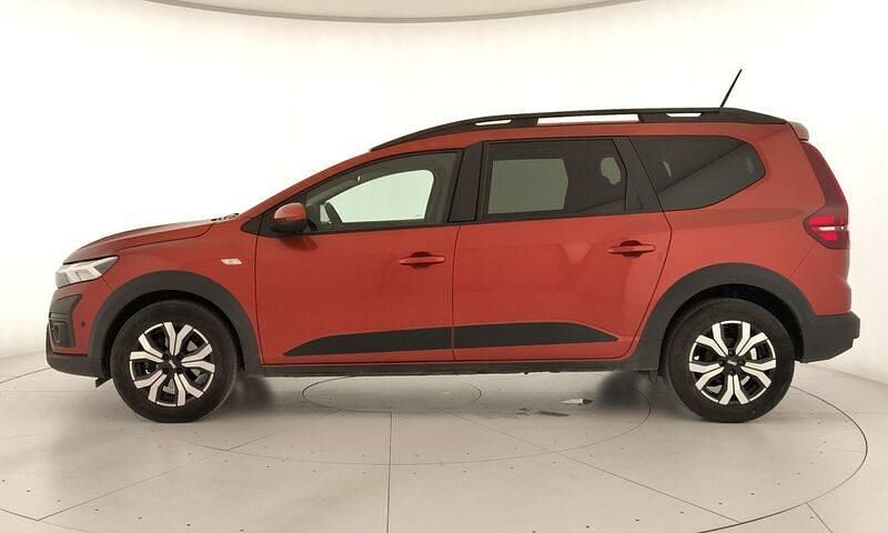 Usado Dacia Jogger Expression 110 CV (80 kW) 2024 Naranja Monovolumen