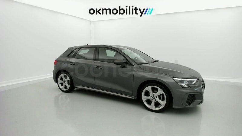 Usado Audi A3 S-Line 150 CV (110 kW) 2024 Gris / plata Berlina