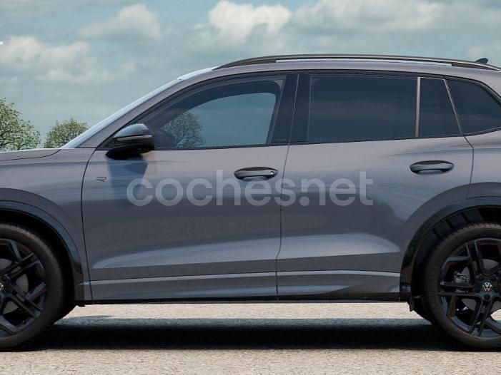 Nuevo VW Tiguan R-line 150 CV (110 kW) 2025 Gris / plata SUV