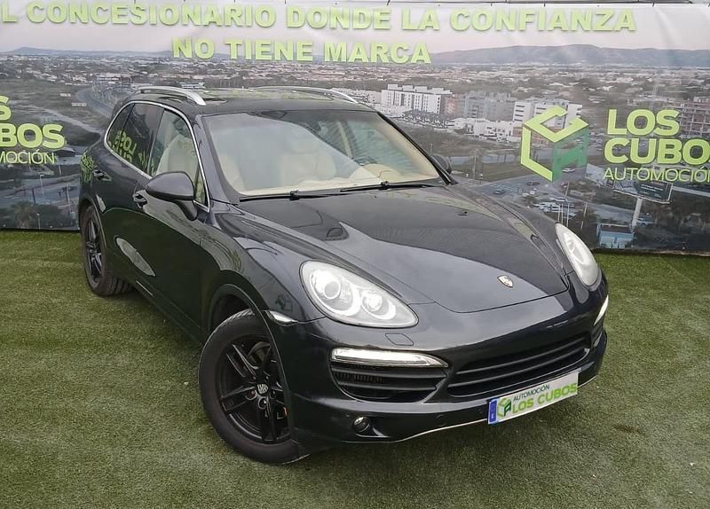 Negro Usado 2010 Porsche Cayenne SUV | 16.999 € - Imagen 1/4