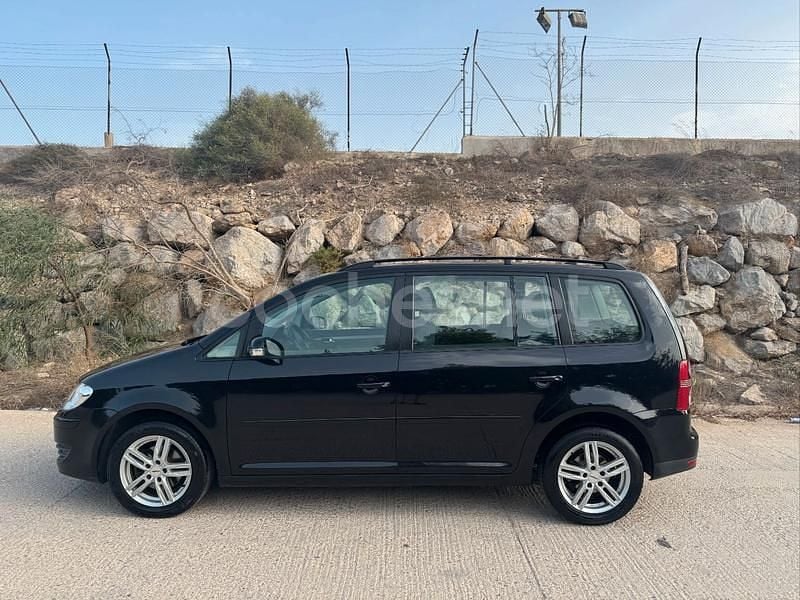 Usado VW Touran Highline 140 CV (102 kW) 2007 Negro Monovolumen