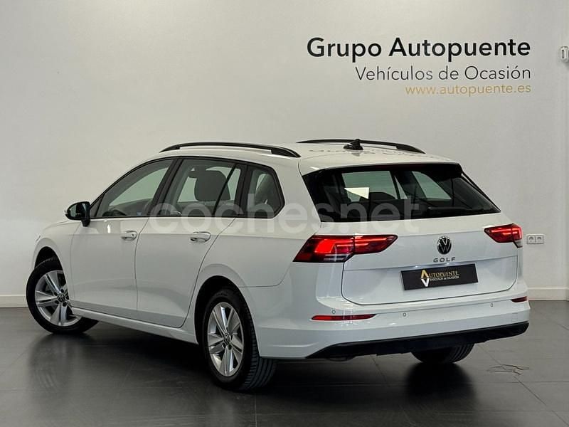 Usado VW Golf VIII 115 CV (84 kW) 2021 Blanco Familiar