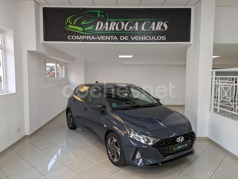 Gris / plata Usado 2021 Hyundai i20 Berlina | 10.990 € (Buen precio) - Imagen 1/4