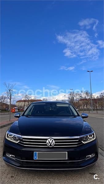Usado VW Passat Sport 150 CV (110 kW) 2015 Negro Berlina
