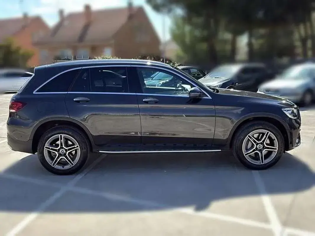 Usado Mercedes GLC300e 211 CV (155 kW) 2022 Negro SUV