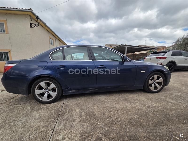 Usado BMW 530 231 CV (169 kW) 2006 Azul Berlina