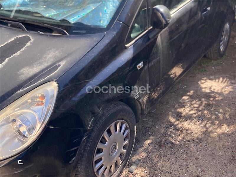 Usado Opel Corsa Essentia 65 CV (47 kW) 2009 Negro Berlina