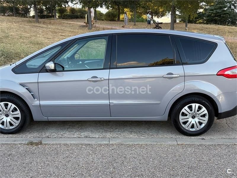 Usado Ford S-MAX Trend 140 CV (102 kW) 2011 Azul Monovolumen