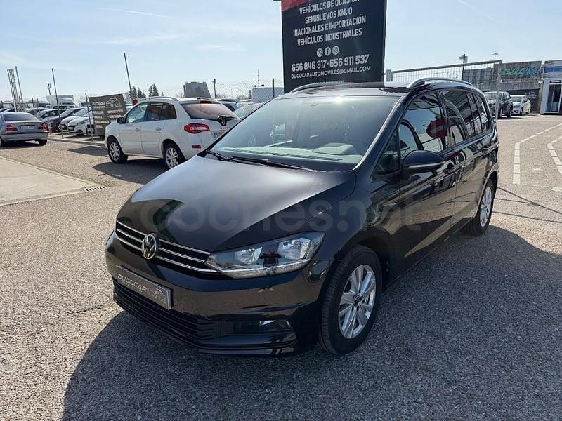Usado VW Touran Advance 150 CV (110 kW) 2022 Negro Monovolumen