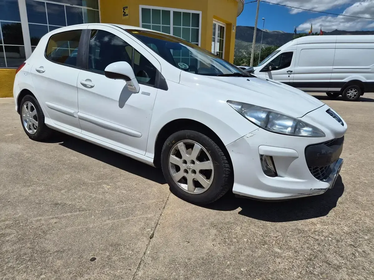 Usado Peugeot 308 Sport 110 CV (80 kW) 2010 Blanco Utilitario