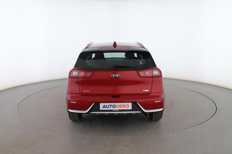 Usado Kia Niro 141 CV (103 kW) 2019 Rojo SUV