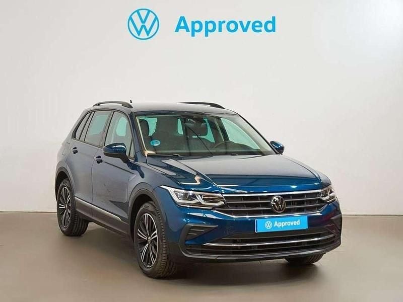 Azul Usado 2024 VW Tiguan Life SUV | 34.770 € (Precio justo) - Imagen 1/4
