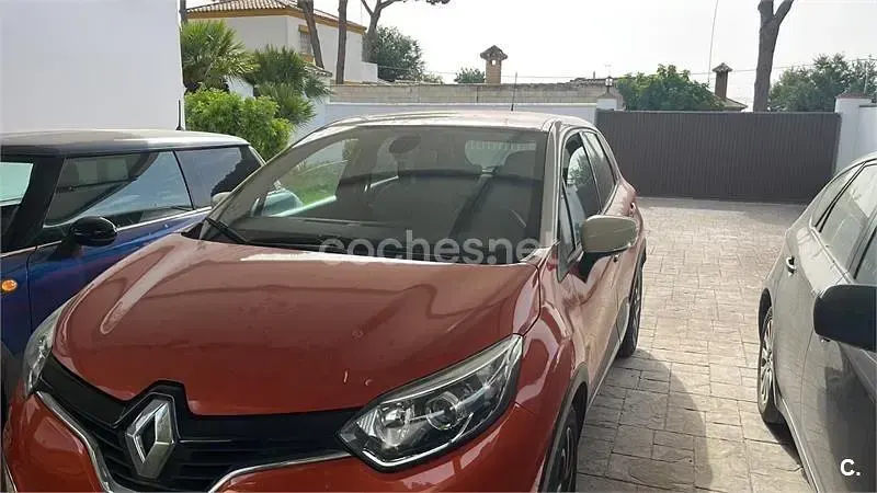 Usado Renault Captur Zen 90 CV (66 kW) 2015 Naranja SUV