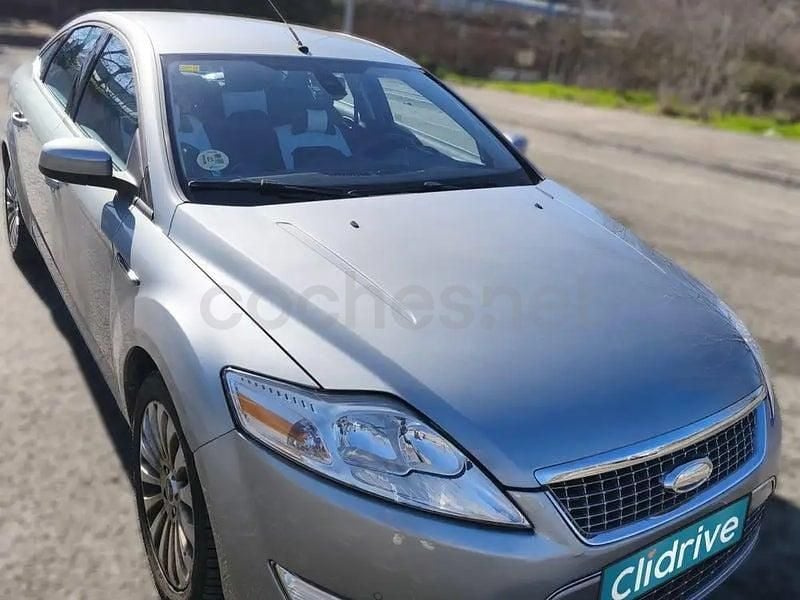 Usado Ford Mondeo Titanium 140 CV (102 kW) 2010 Gris Berlina