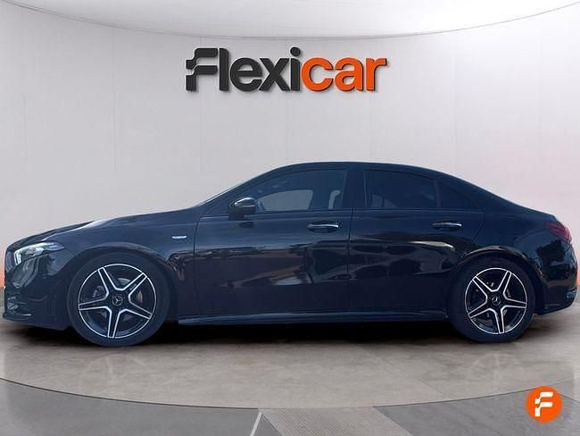 Usado Mercedes A200 150 CV (110 kW) 2021 Negro Berlina