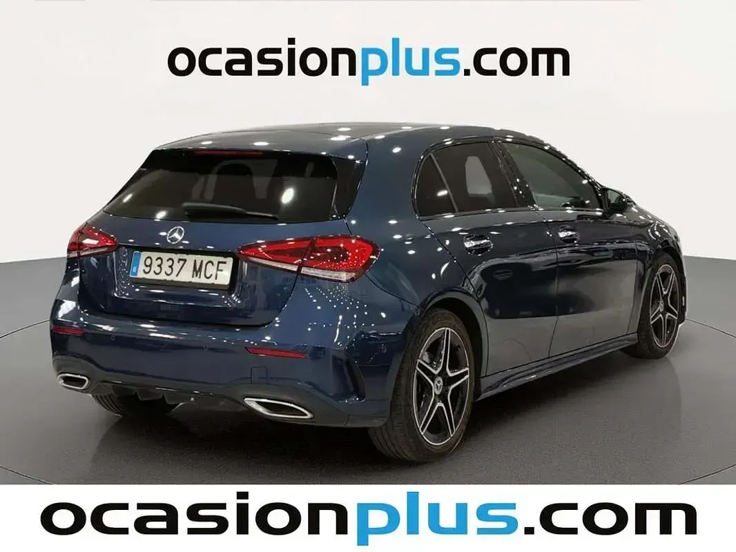 Usado Mercedes A180 116 CV (85 kW) 2022 Azul Utilitario