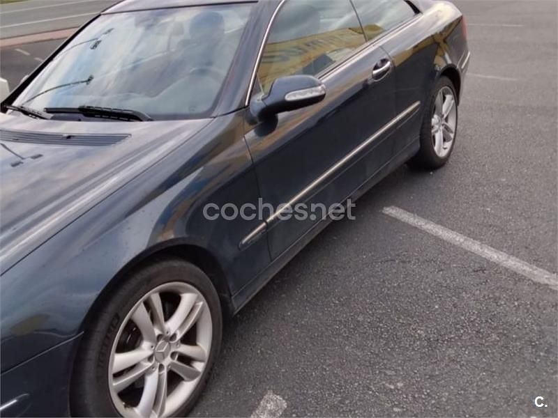 Usado Mercedes CLK220 Avantgarde 150 CV (110 kW) 2005 Negro Coupe