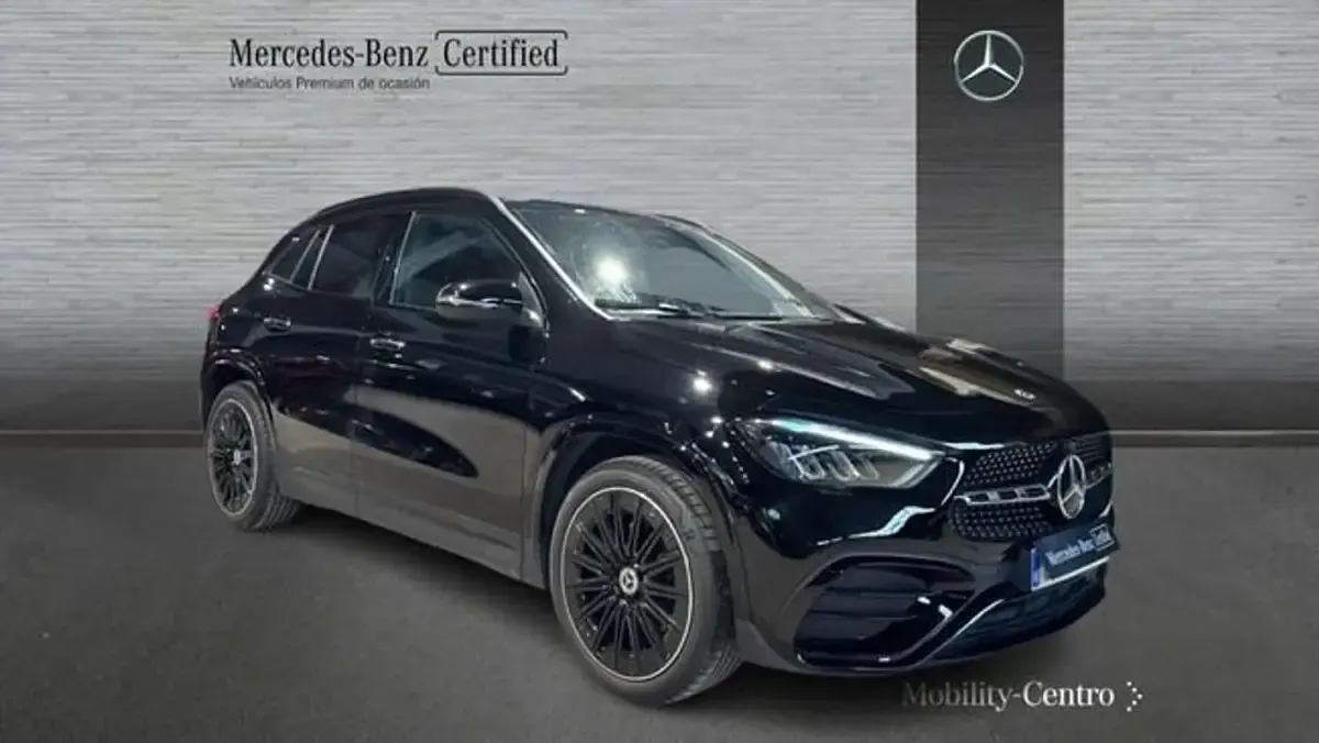 Usado Mercedes GLA200 163 CV (119 kW) 2025 Negro SUV