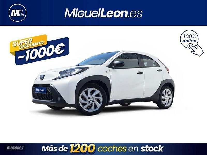 Blanco Usado 2023 Toyota Aygo Play Utilitario | 12.985 € (Precio justo) - Imagen 1/3
