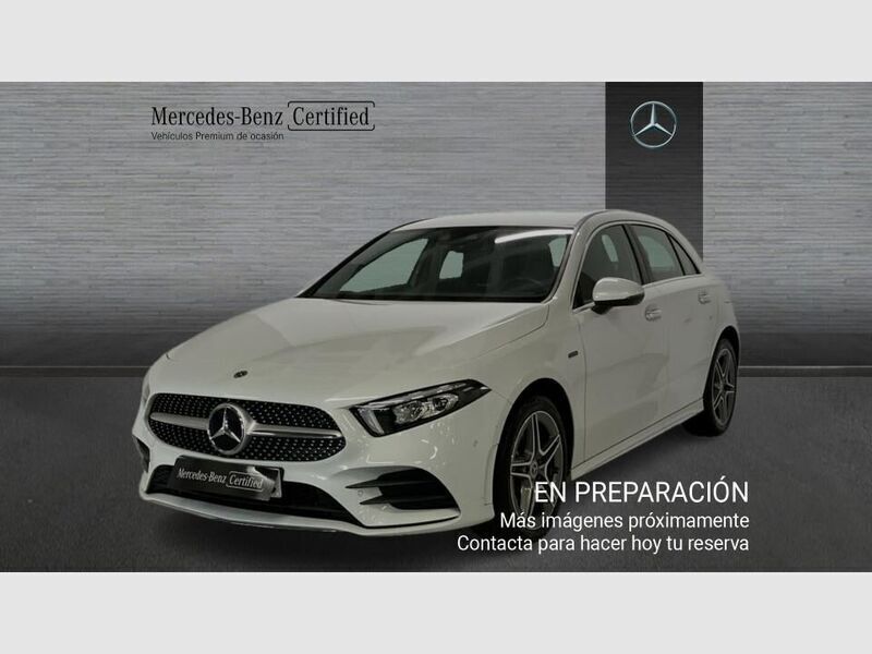 Blanco Usado 2021 Mercedes A250 AMG line Berlina | 27.490 € (Buen precio) - Imagen 1/4