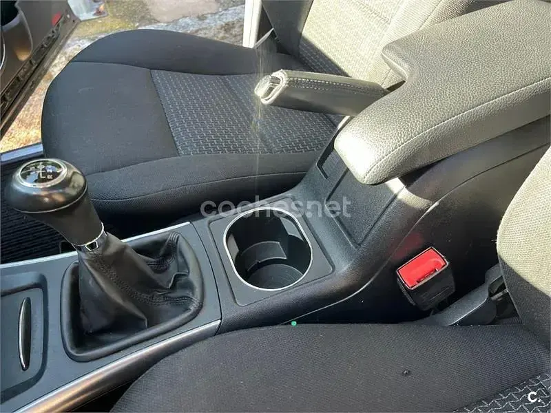 Usado Mercedes B180 Sport Edition 109 CV (80 kW) 2010 Negro Monovolumen