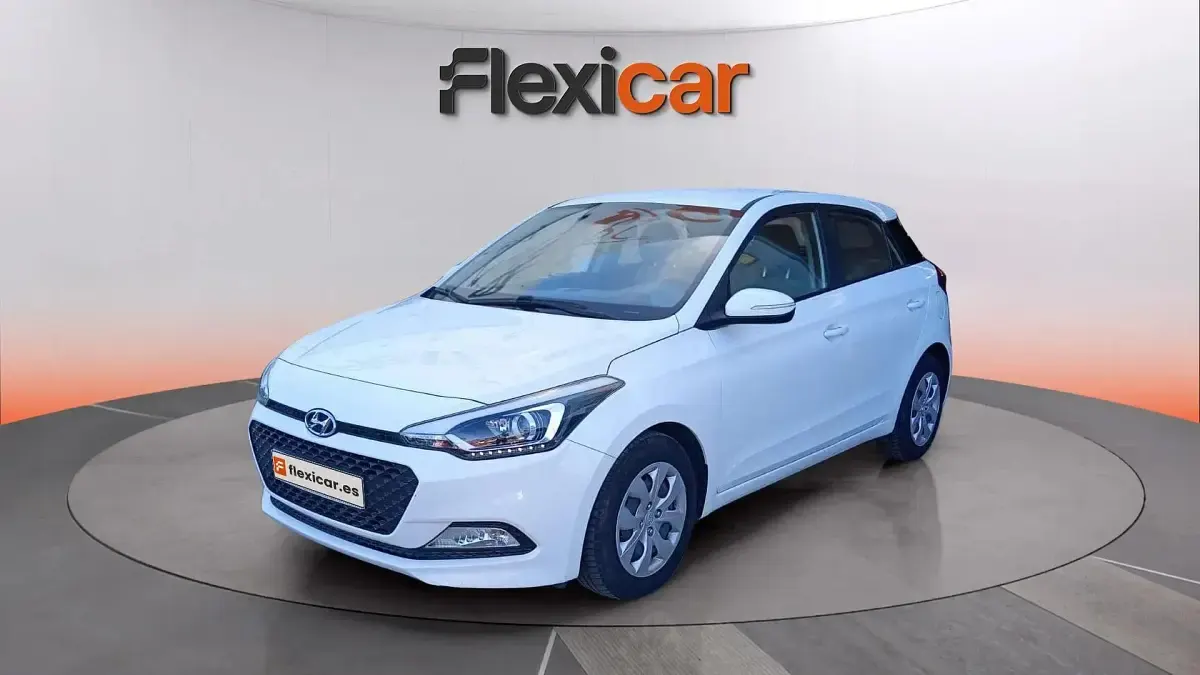 Usado Hyundai i20 84 CV (61 kW) 2017 Blanco Berlina